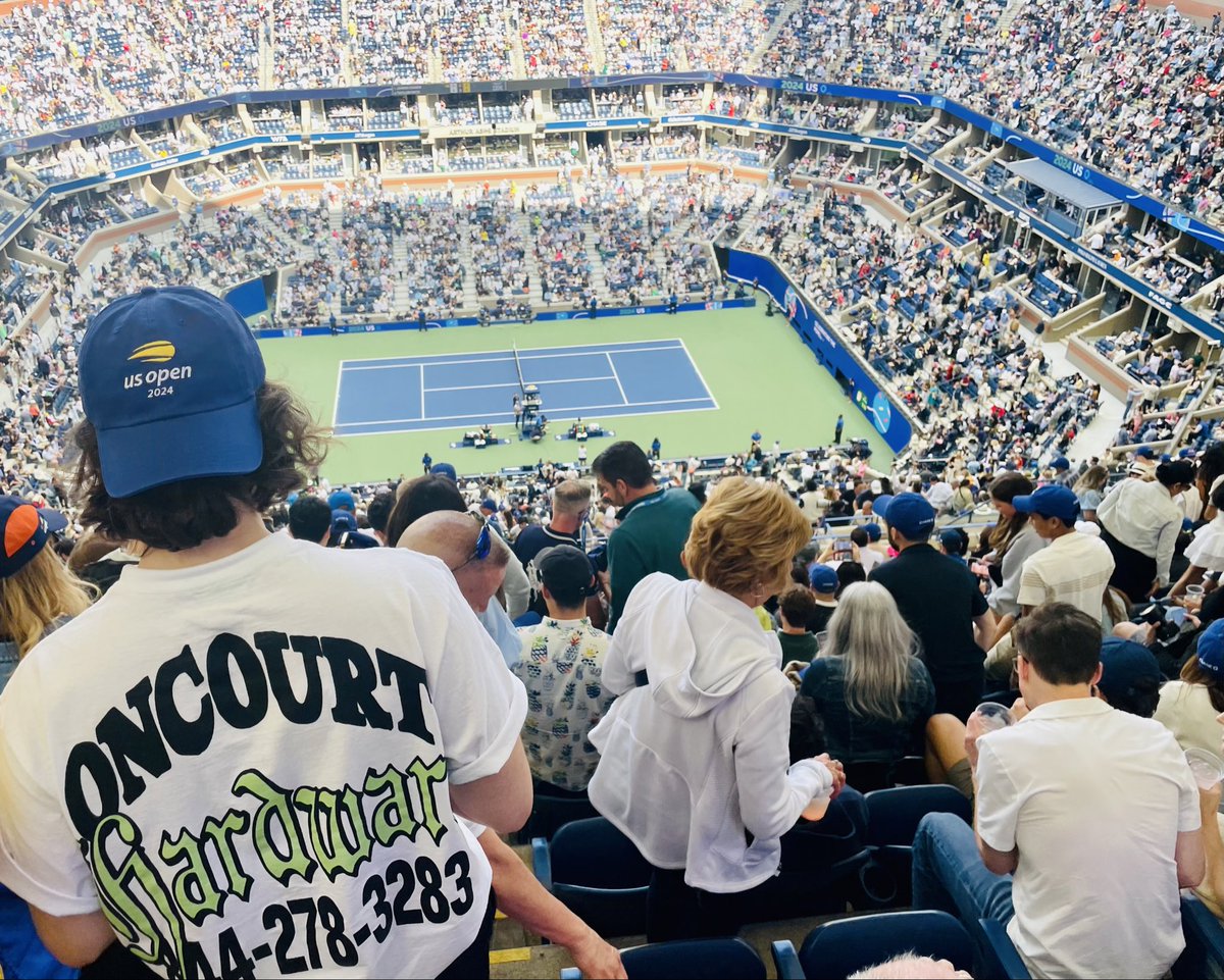 went to <a href="/bemycourtdate/">Court Date</a>’s launch party checked in with <a href="/mesh_ing/">Mesh</a> and all I got was t̵h̵i̵s̵ ̵t̵s̵h̵i̵r̵t̵ tickets to the US Open men’s final match