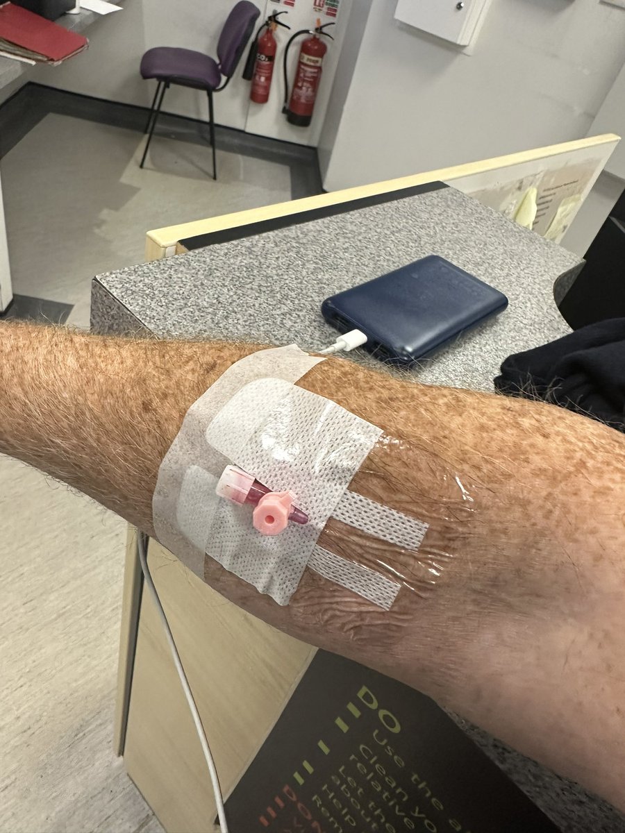 bagshaw2112's tweet image. Not where I wanted to be this evening. !! Awaiting results of a CT scan on a possible painful hernia . #bugger