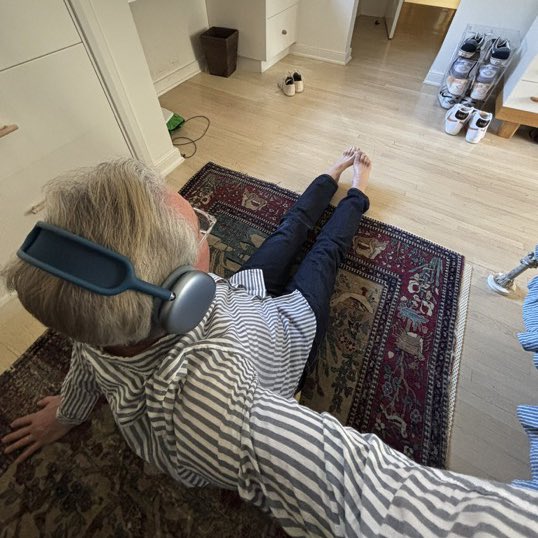 coldefiles's tweet image. listening to colde ૮₍´ᵕ ˕ ᵕ'₎ა