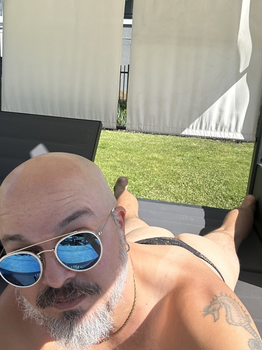 cali_cajun's tweet photo. Toasting my 🍑 in my swim #thong by @TOFPARIS2 https://t.co/Ja6MaMsORw