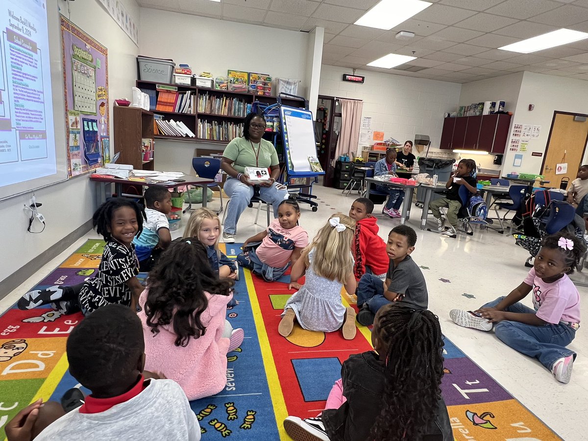 Kandace Tysinger 👩🏾‍🏫🌺☀️ tweet media
