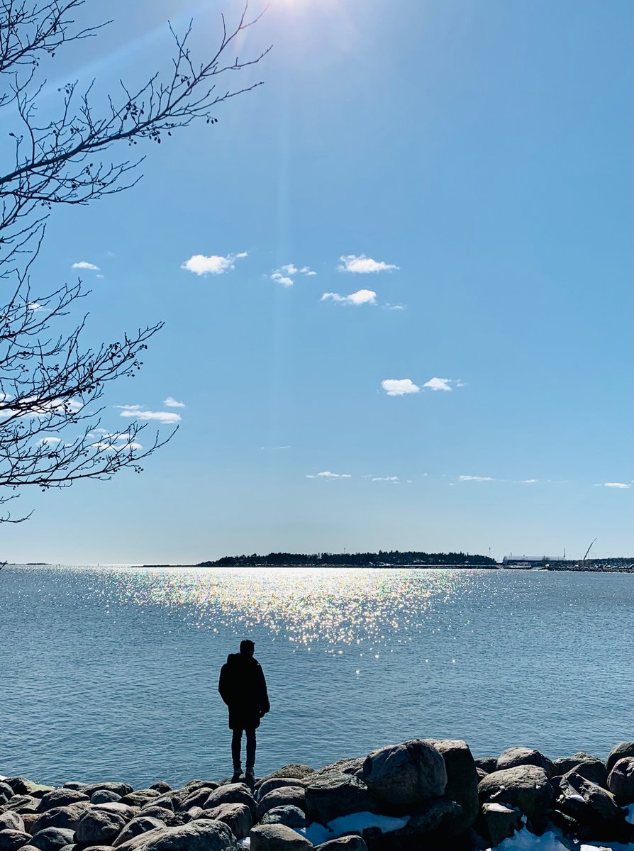 726,000 lives are lost to suicide each year 

#OTD  World Suicide Prevention Day remembering dear friends who lost their lives to suicide, one of the leading causes of death worldwide. 

#togetherforhope #endthestigma #youarenotalone  #LanguageMatters  #worldsuicidepreventionday