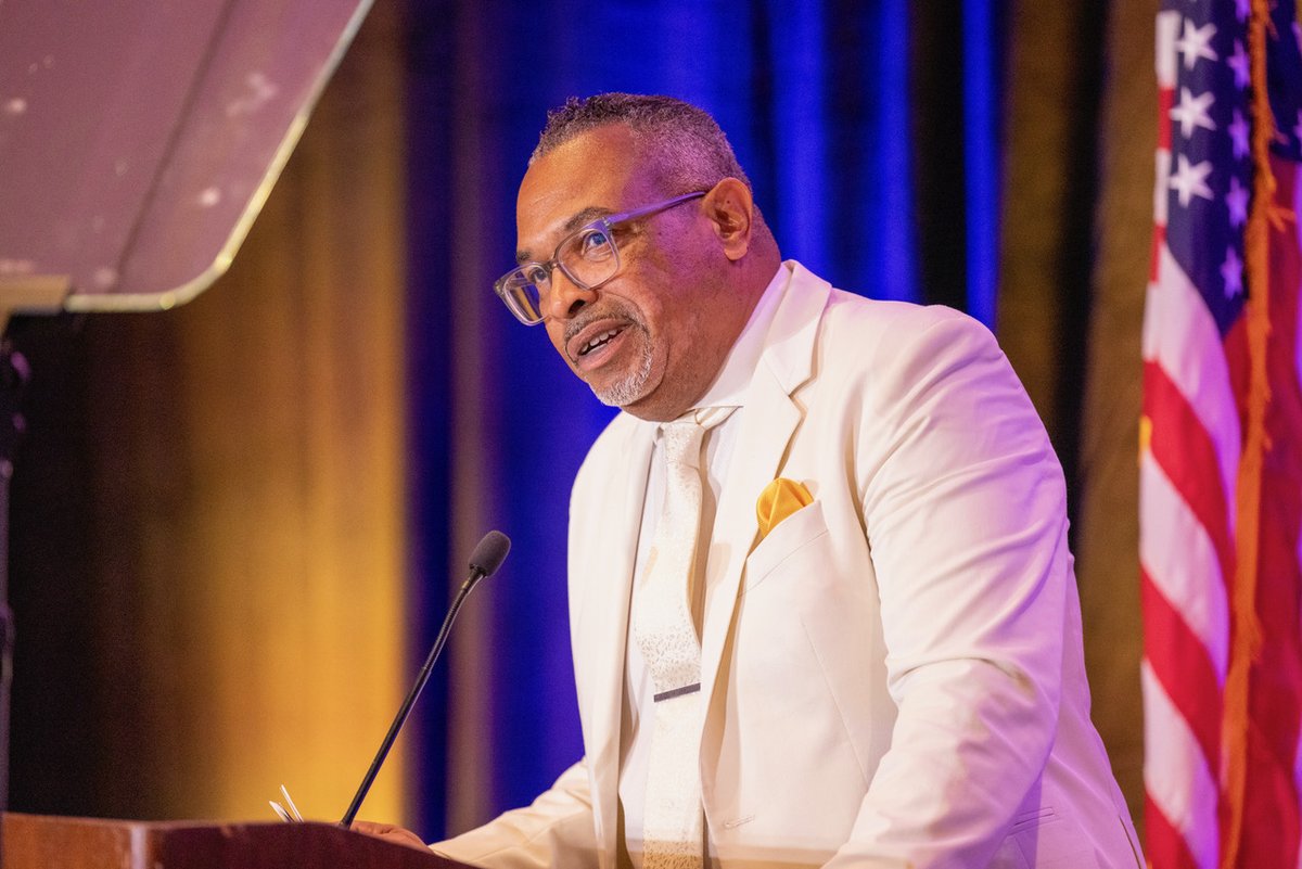 TEAMSTERS HEAR INTERNATIONAL DIVISION, DEPARTMENT REPORTS IN PHOENIX

Several industrial trade divisions and International Union departments provided in-depth reports on the current state, strategy, and health of the Teamsters as regional meetings continued Monday in Phoenix,