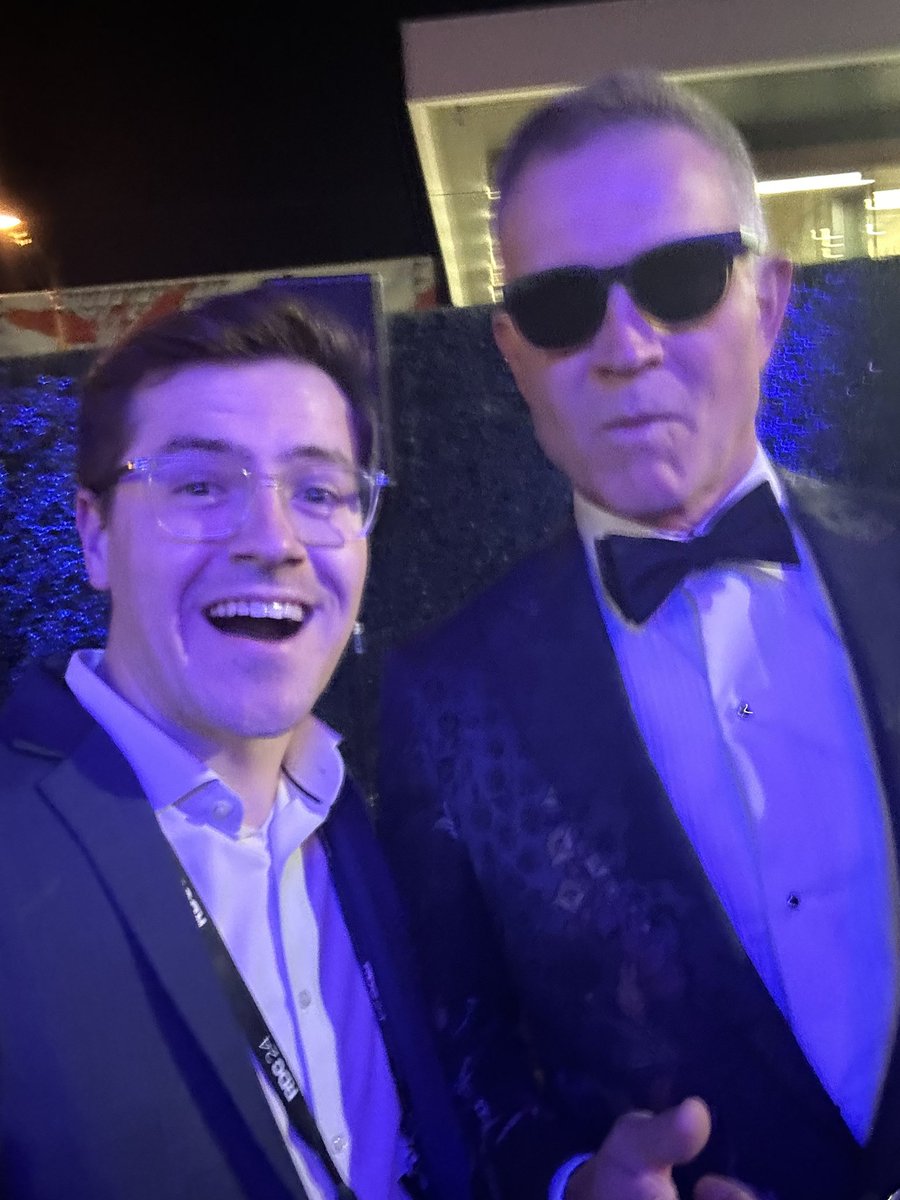 danielh_roblox's tweet image. while dislocating my knee was not my plan, i had a super fun time at my first RDC and chateau!! so glad to have gotten to meet so many of you that are creating awesome things!! 

let’s keep the hype going! add me on roblox: danielh253 or discord: greatpacificoctopus #RDC24