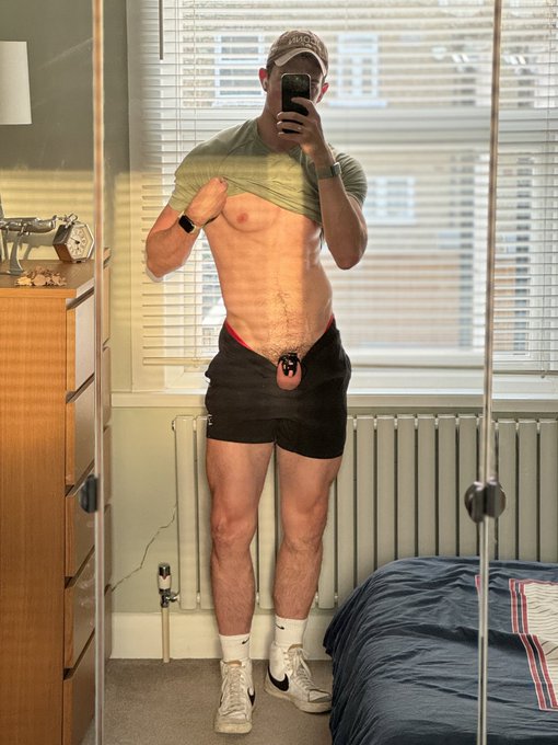 Watch babe_asaurusrex's leaked NSFW photo on TwXstars