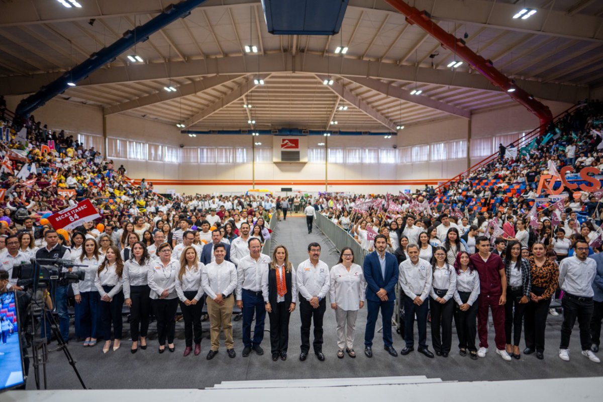 Comprometidos con la educación y el futuro de nuestros estudiantes, hoy realizamos la entrega de las becas ITABEC-UAT, una muestra más del esfuerzo conjunto entre nuestra universidad y el Instituto Tamaulipeco de Becas, Estímulos y Créditos Educativos (ITABEC).