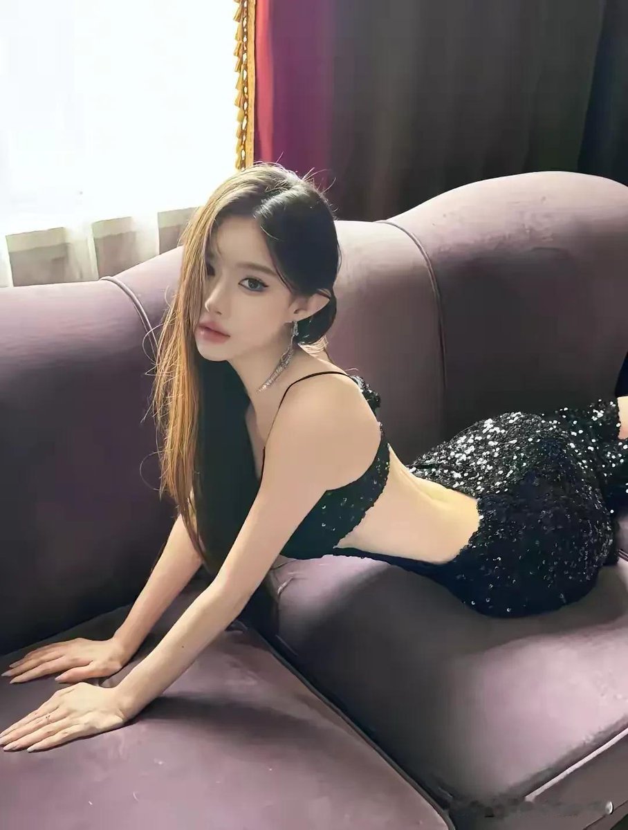 新來的女秘書用什麼抵抗她😍😍😍 https://t.co/3dTt81yYkx