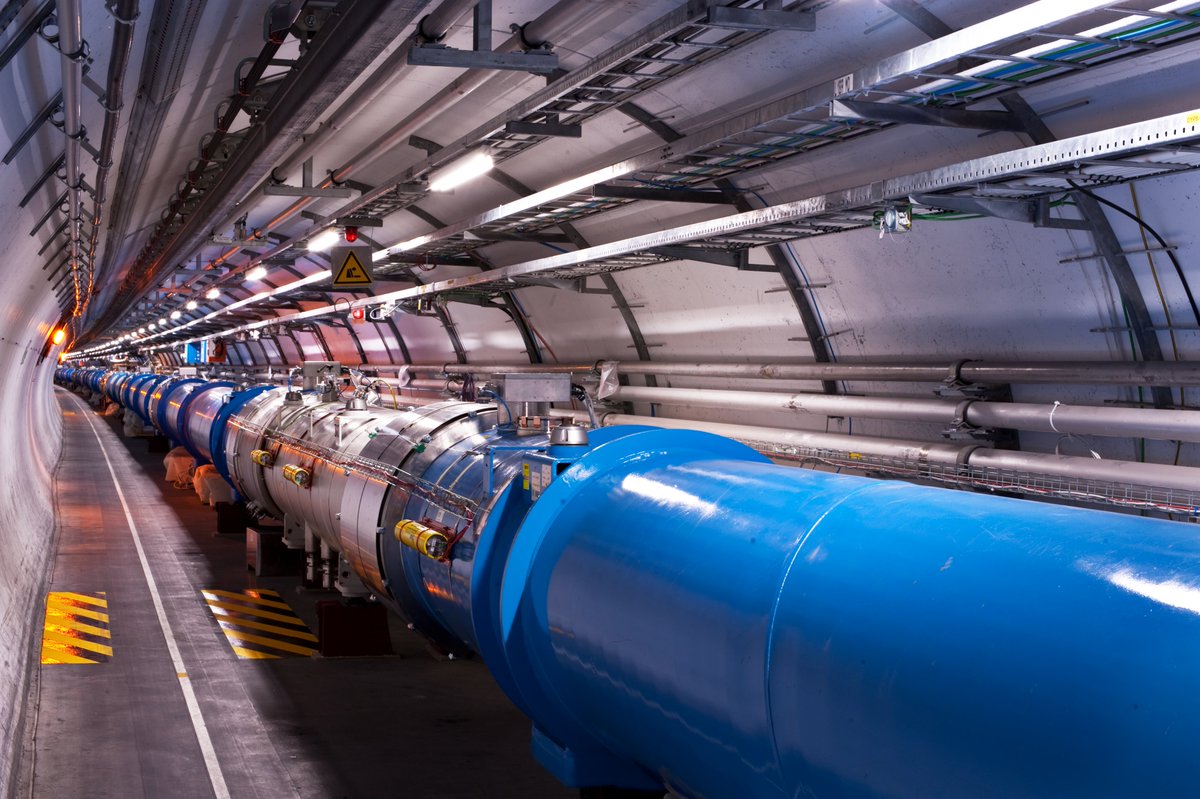 perthobs's tweet image. #ThisDayInSpace: On this day in 2008, scientists successfully flipped the switch for the first time on the Large Hadron Collider (LHC) at the European Organization for Nuclear Research (CERN) lab in Geneva. 
#ParticlePhysics #CERN #Space #Science