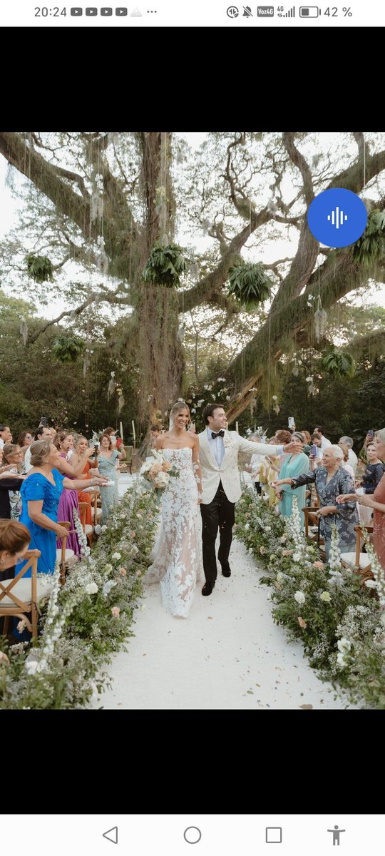 Ahora si se entiende: estos chicos necesitaban diesel y por eso habia que levantar el paro camionero. Gracias Petro. Paz total.