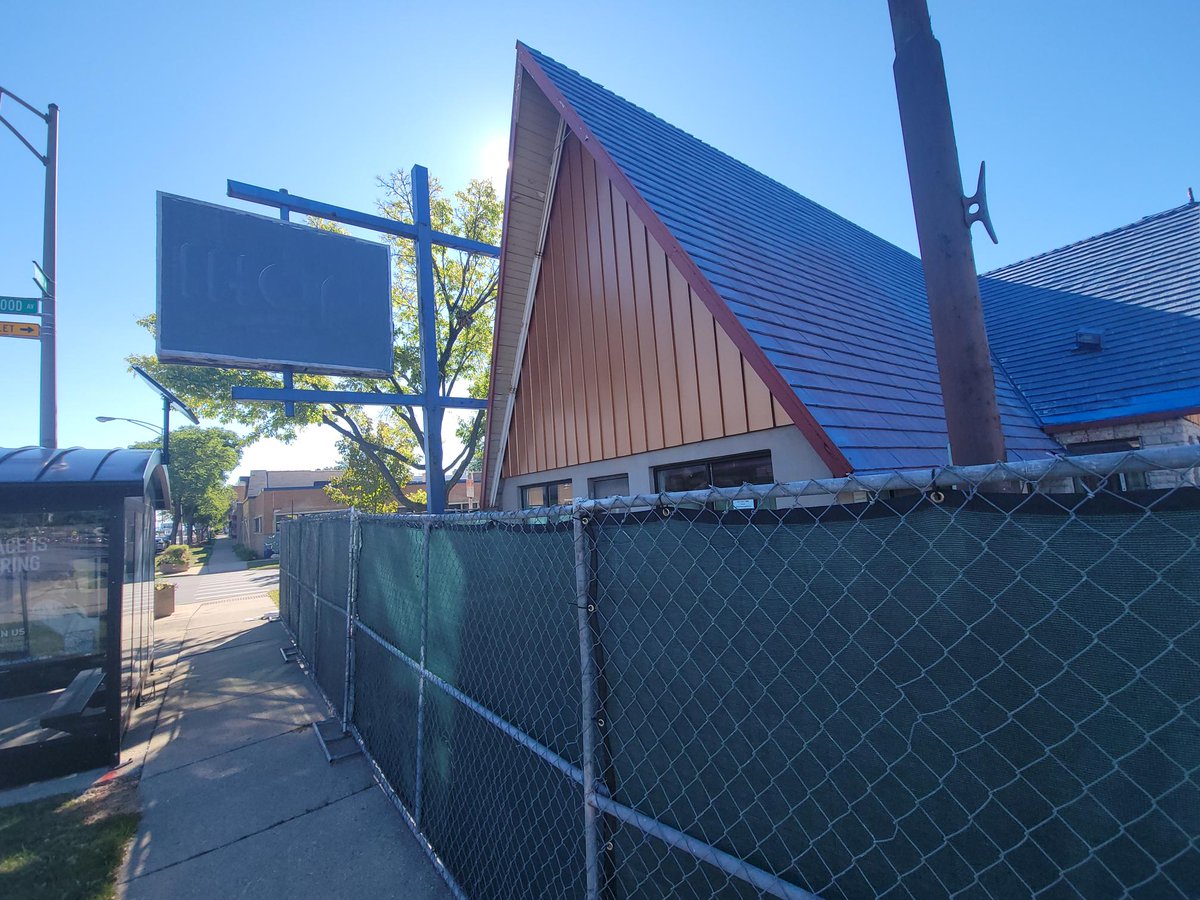 InsideEdge's tweet image. I call it The Great IHOP Standoff -- Recalling the time my refusal to go along with a restaurant manager's moronic `security' step prompted a swarm of police officers to swoop in.

open.substack.com/pub/theinsidee…