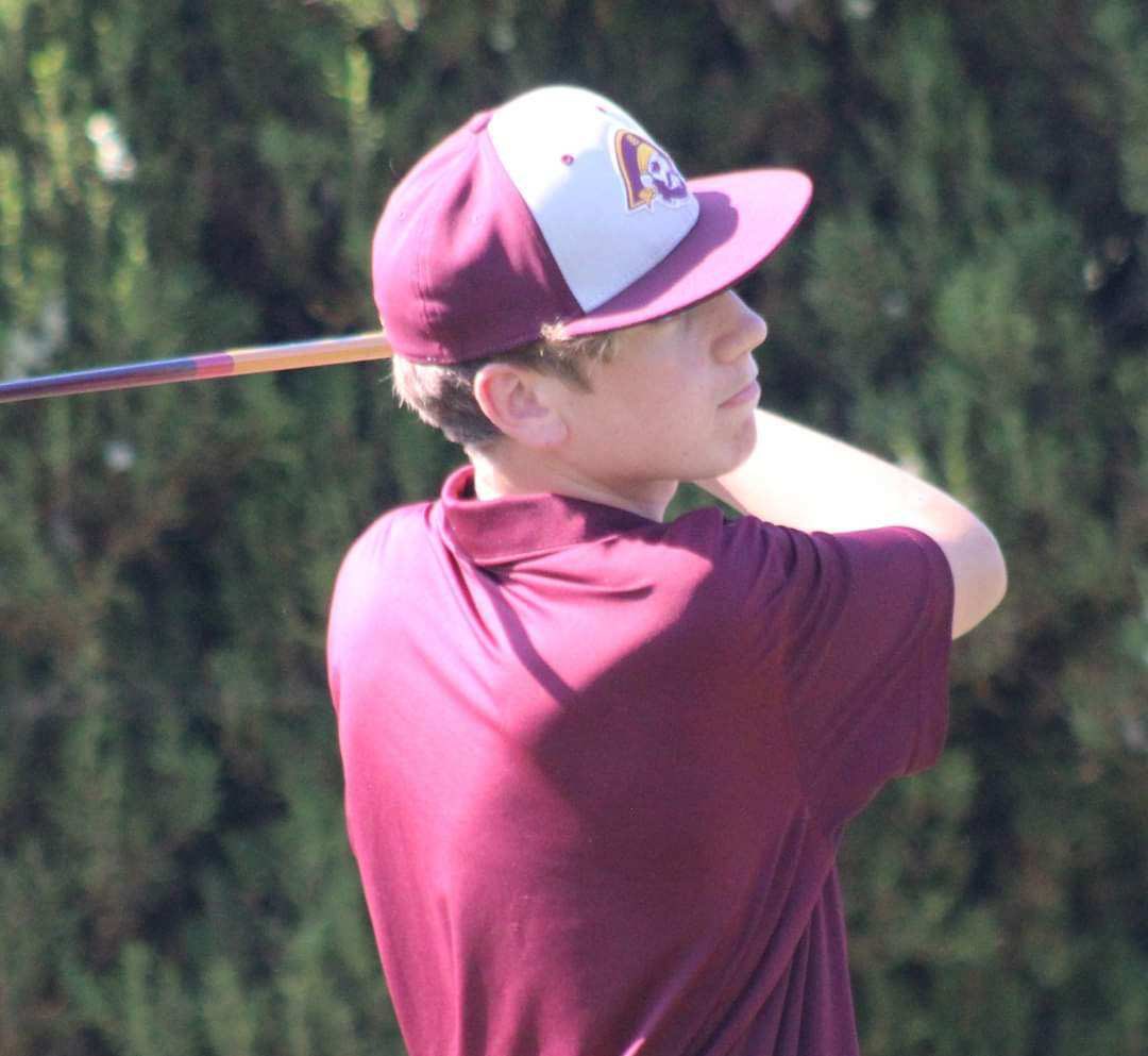 Southeast (184) defeated Waterloo (189) at Paradise Lake CC tonight to move to 11-3 on the season. The Pirates were led by James Morgan’s two-under par (34), followed by Ethan Shodd (49), Alex Peelish (50) and Shade Stevens (51). [Donovan 62, Martin 64] 11-3 (9-2 MVAC)