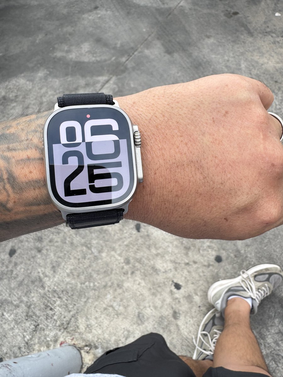 fresk0_'s tweet image. The new Flux Apple Watch ⌚️ face is really nice!! #AppleWatchUltra2