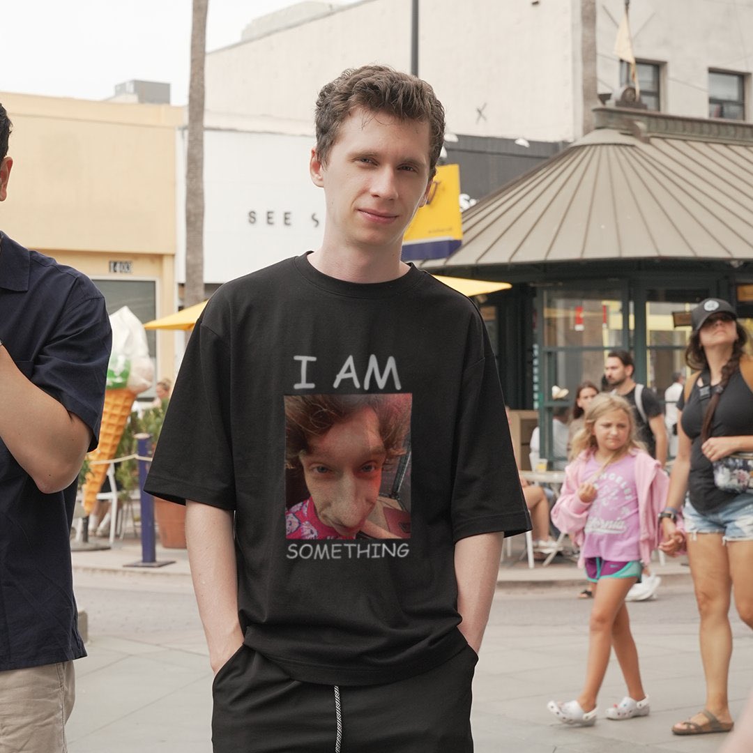 hourlysomething's tweet image. 