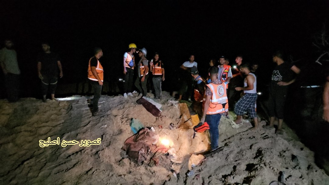 hassaneslayeh's tweet photo. عاجل | مدير الإمداد في الدفاع المدني: 40 شهيدا و60 جريحا جراء المجزرة الإسرائيلية على مواصي خانيونس https://t.co/drJb4SHtj2