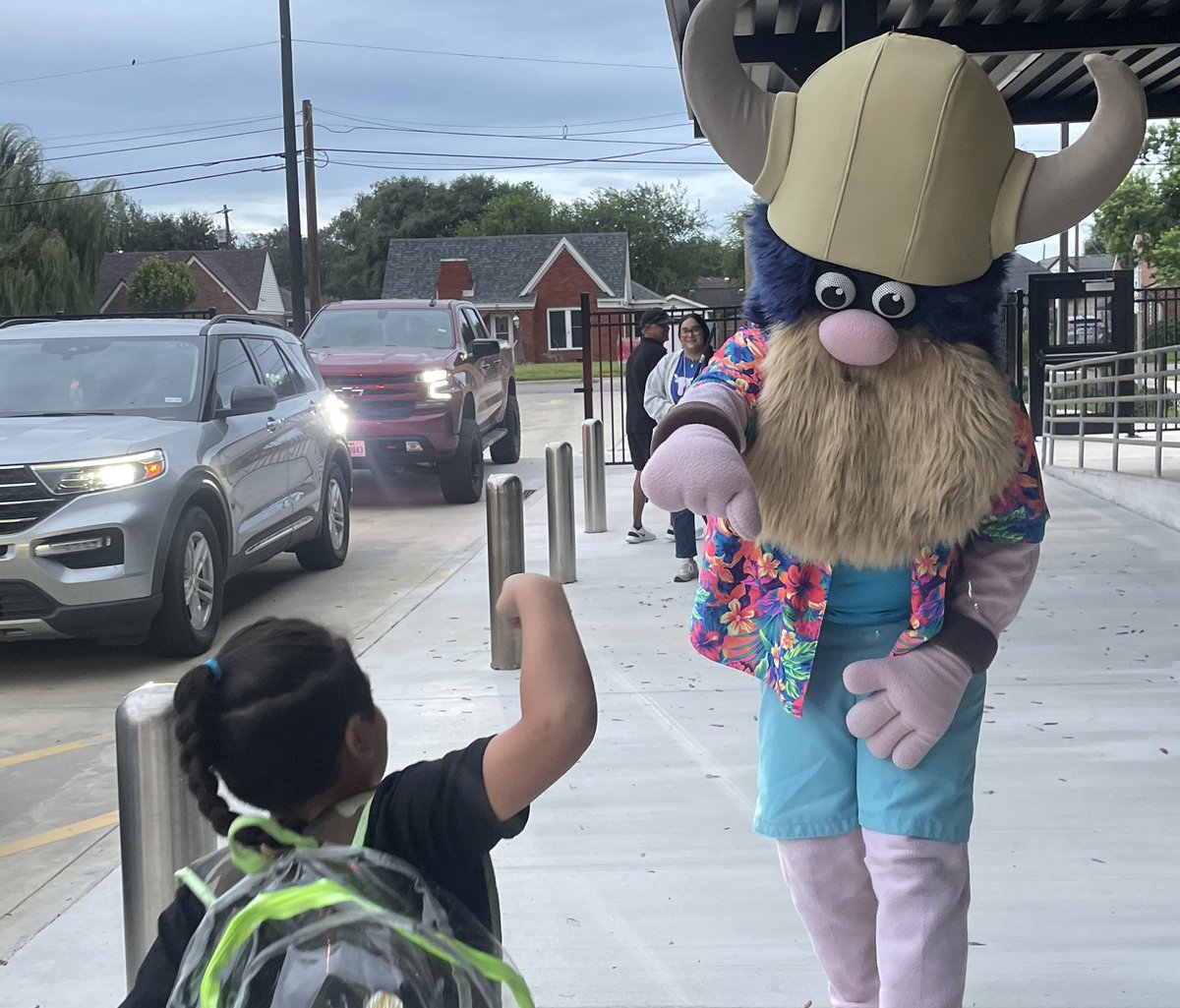 We kicked off College &amp; Career Week with Valdar, the Del Mar College Mascot. <a href="/JohnAPrezas/">John Prezas</a> <a href="/DrCBarrera1/">Dr. Christina Barrera</a>