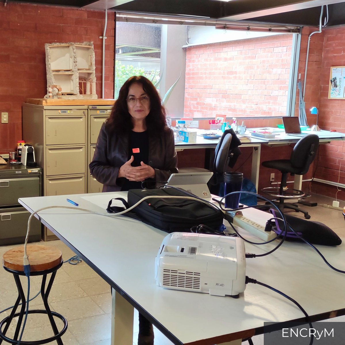 ENCRyM's tweet photo. #CLASMAC2024
¿Sabías que la #ENCRyM fue sede de 10 cursos en el marco del II #CLASMAC?
Uno de ellos fue "Metadatos en la conservación-restauración del patrimonio cultural", el cual fue impartido por la Mtra. Armida Escalante, en el #TECTRAD. https://t.co/WrFyAmhNBZ