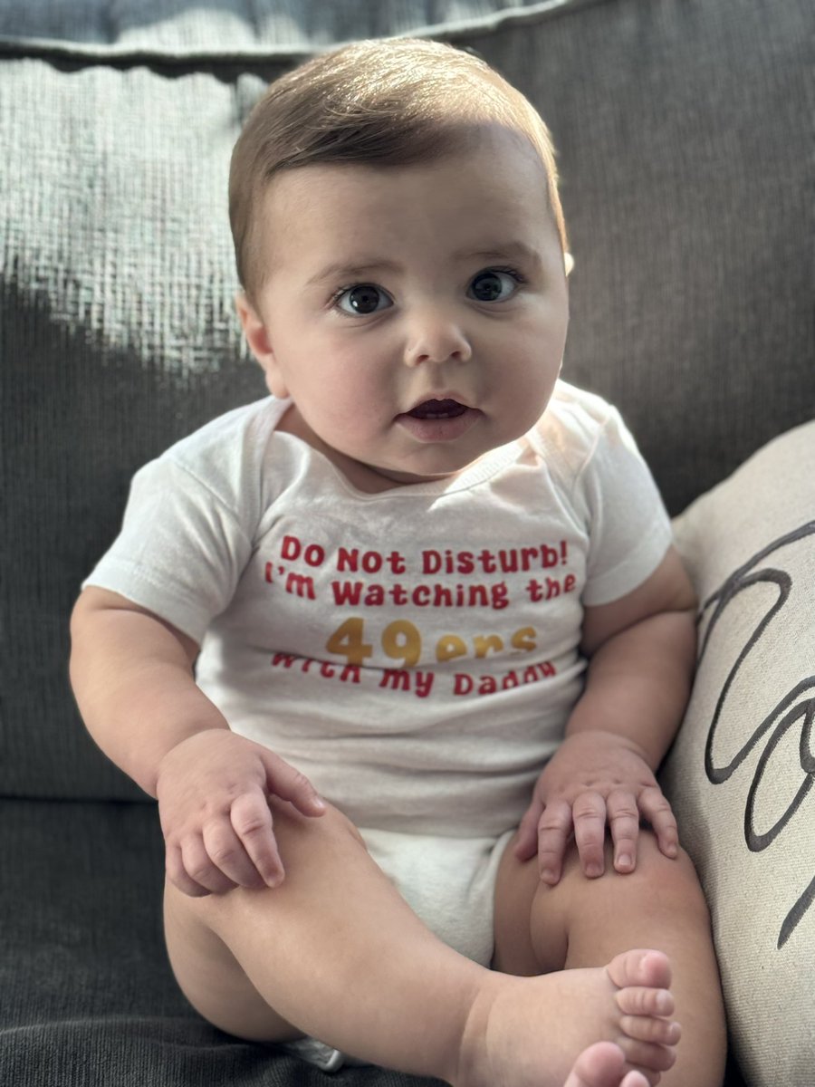 RealRohanGill's tweet photo. Got to have it today #49ers #FTTB  Niners’ newest fan is ready! https://t.co/g0WWemEuqb