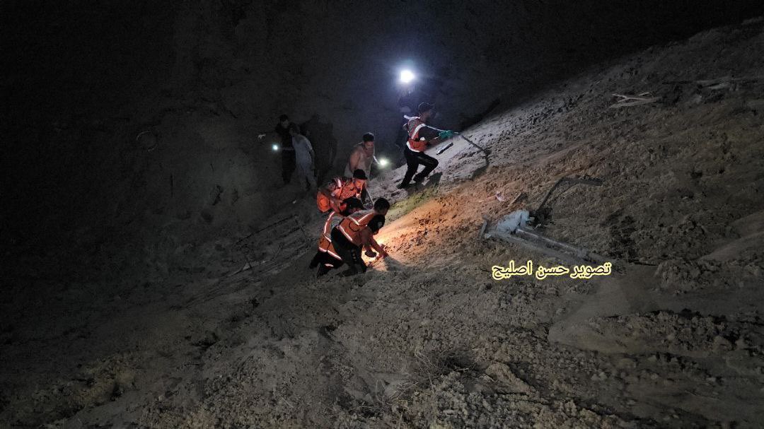 NourNaim88's tweet photo. 🚨 Civil Defense: Estimates suggest we are witnessing one of the WORST MASSACRES since the start of the ISRAELI WAR on #Gaza. https://t.co/OiWdC4AFP2