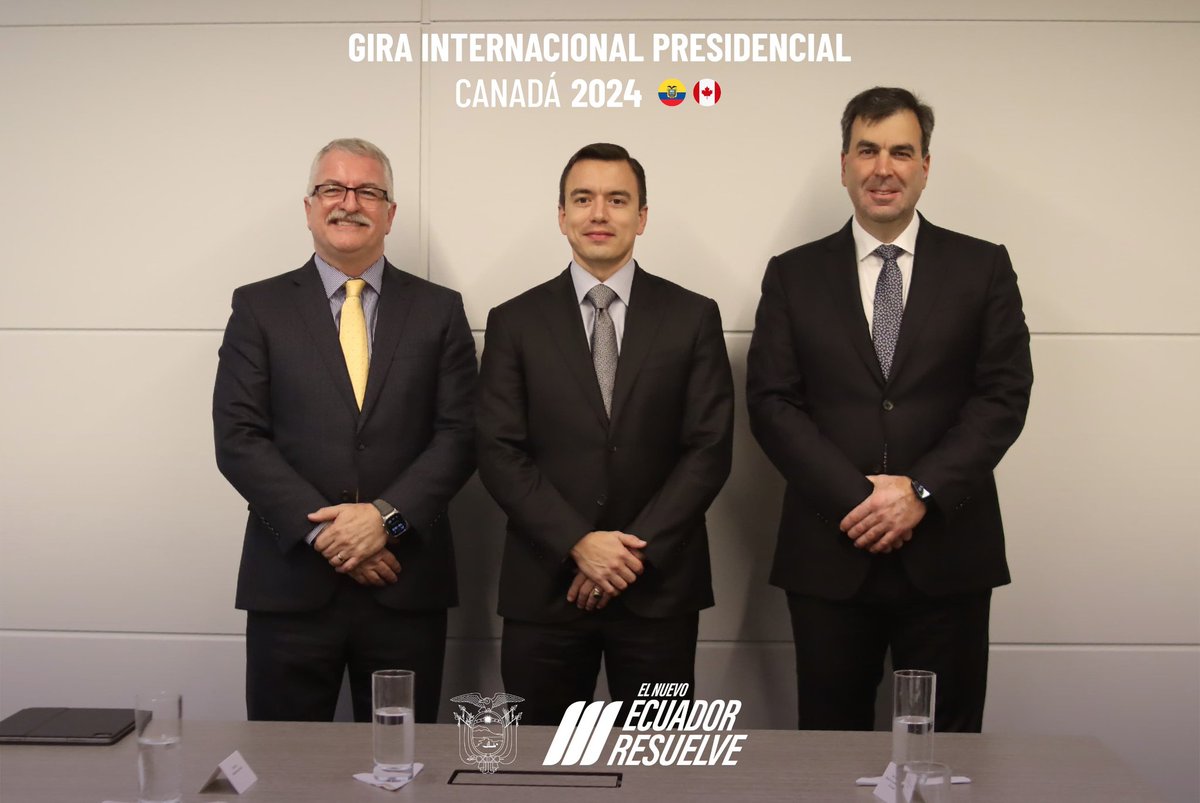 Presidencia_Ec's tweet photo. El presidente @DanielNoboaOk mantuvo reuniones con David Rae, CEO de Dundee Precious Metals y Wilson Pearce, director senior de Desarrollo de Negocios Globales de Canadian Commercial Corporation. Estas reuniones abordaron temas de cooperación y apoyo en torno a la generación de energías eléctrica y renovables, así como, minería sostenible que promuevan el empleo y bienestar para los ecuatorianos.

El Gobierno Nacional impulsa la atracción de inversiones para potenciar estos sectores estratégicos para el país.

#EcuadorEnCanada2024 🇪🇨🤝🏻🇨🇦