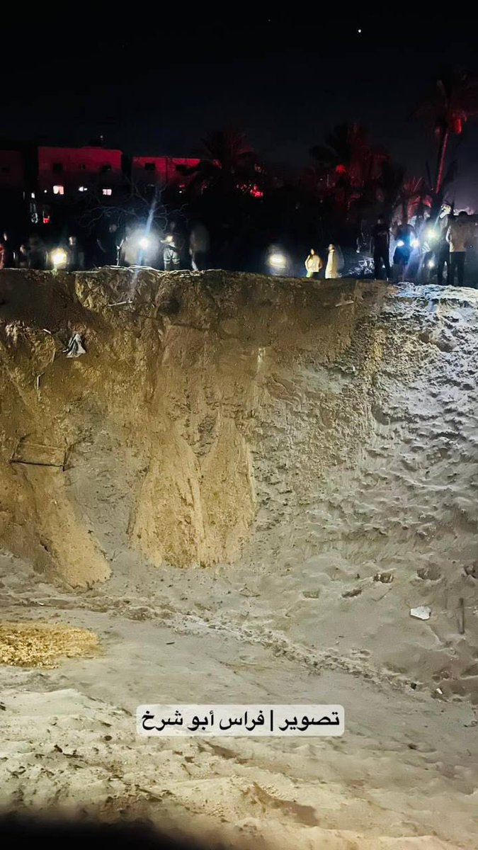 مثل تلك الحفرة وتحتها طفل واحد كانت كفيلة بأن يسهر العالم أياما وليالي دون غفوة واحدة، الآن  في غزة تحتها عائلات كاملة في ضربة صاروخية واحدة، ولا يبدو منهم نفس ولا طرف ولا صوت، والعالم كذلك.