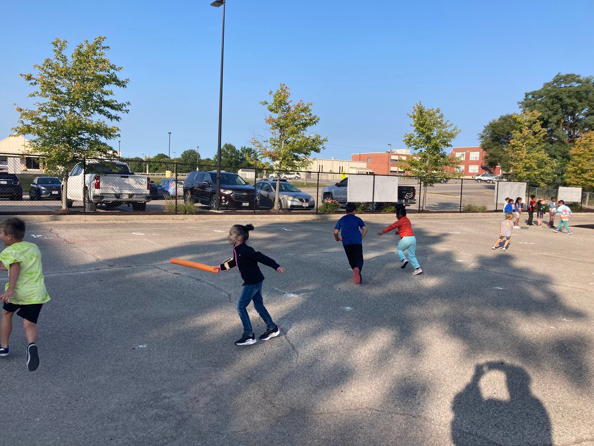 East Elementary tweet media