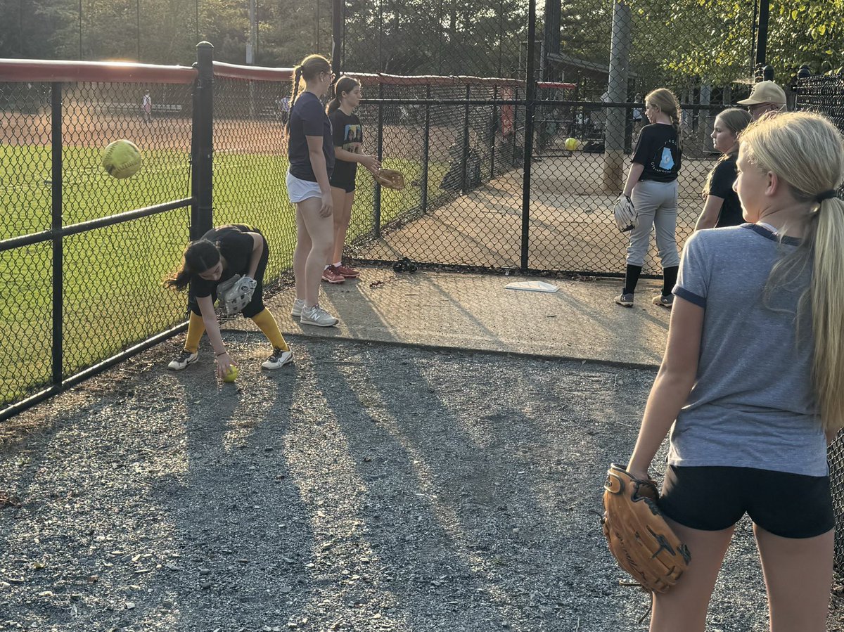 Wayne Dabbs (@wadabbs22) on Twitter photo Grateful to have MV Standout Senior Reese Hickey come work with our 12U Pitchers tonight. The girls learned so much. Reese thank you for your investment and leadership! #MVFamily <a href="/MV_Athletics/">Mount Vernon Athletics</a> <a href="/TheMVSchool/">Mount Vernon School</a> <a href="/TheMVVentures/">Mount Vernon Ventures</a> Grateful to have MV Standout Senior Reese Hickey come work with our 12U Pitchers tonight. The girls learned so much. Reese thank you for your investment and leadership! #MVFamily <a href="/MV_Athletics/">Mount Vernon Athletics</a> <a href="/TheMVSchool/">Mount Vernon School</a> <a href="/TheMVVentures/">Mount Vernon Ventures</a>
