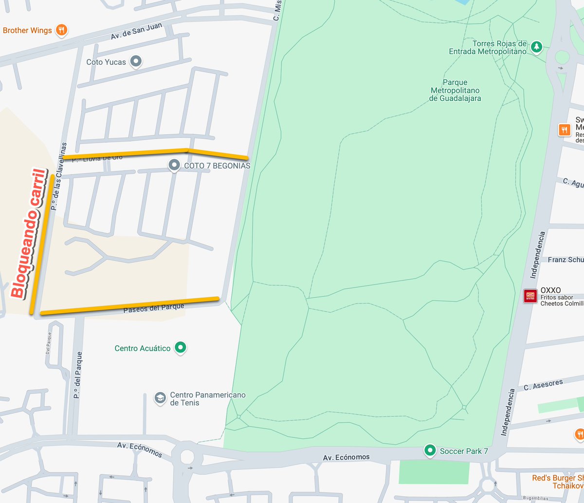 Alverik8's tweet photo. #MovilidadZPN Solicitamos su ayuda hay coches estacionados un lineas amarillas y hasta bloqueando un carril en una calle muy angosta (favor de enviar grua). Detras del centro acuático del metropolitano. Gracias https://t.co/ZpYBRACHFL