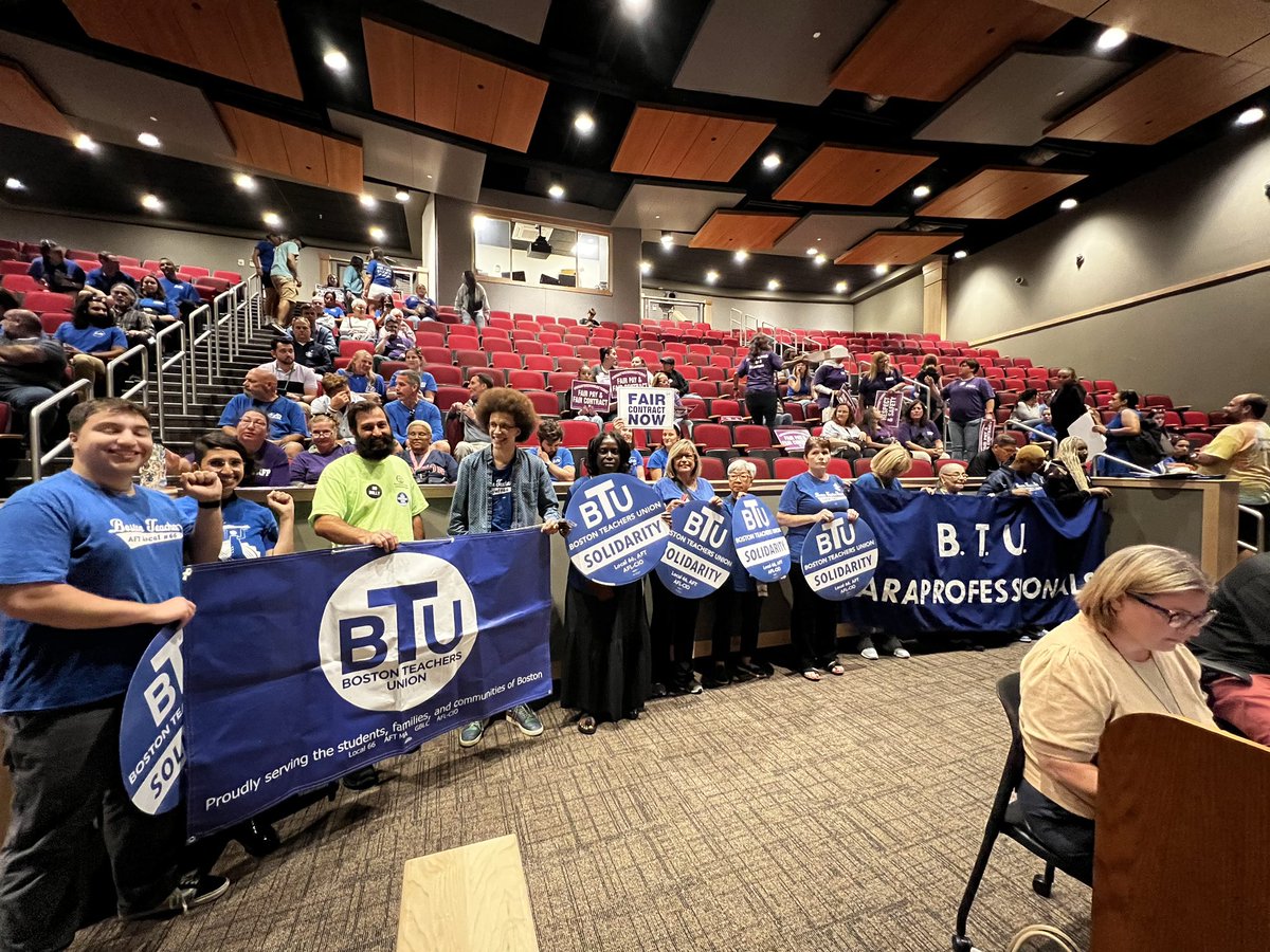 .<a href="/AFTunion/">AFT</a> <a href="/BTU66/">BostonTeachersUnion</a> 
Standing up for a fair contract for Fall River @PSRP_AFTs