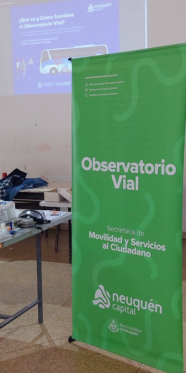 BIENARG's tweet photo. Hoy acompañamos al Observatorio Vial 👀 a la charla dictada a 6° año de la @EPET14 #seguridadvial #conducciónsegura #sitomasnoconduzcas @sanbeatorres @djdanimarquez https://t.co/SUuwfK8Sj4