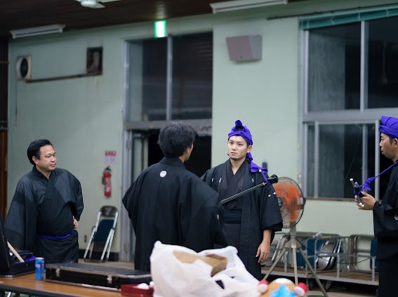 henna_seinenkai's tweet photo. 三味線
現役は少ないですが、
OBの方も現役の方も皆さん明るくて
優しい方々です😊
三味線経験者や三味線好きな方
来年是非挑戦してみませんか？🤩 https://t.co/kzNtgrOeM8