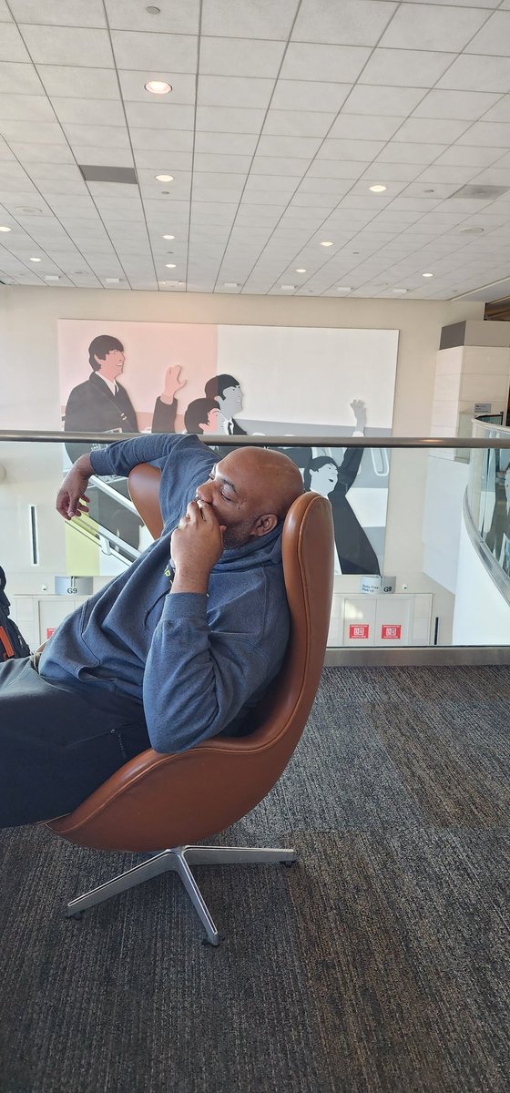 4 Stadium shows on the way. 
Beijing × Beijing × São Paulo × Rio
I'm tired already.