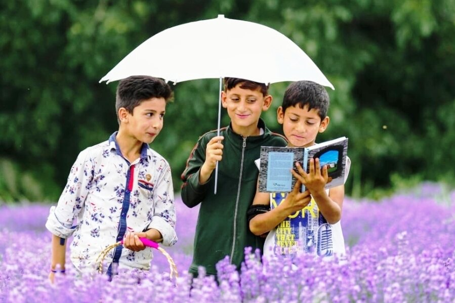 naaz_mahar's tweet image. Exciting times for Kashmiri youth! The Global Kashmiri Connect Initiative is showcasing young scholars making waves in #Aerospace, #SpaceSciences, &amp;amp; #AI innovations. Faiqa Anbreen, Seerat Maqsood, &amp;amp; Malik Aasooda are leading the way! #KashmiriExcellence @ROUBLENAGI @sanjayraina