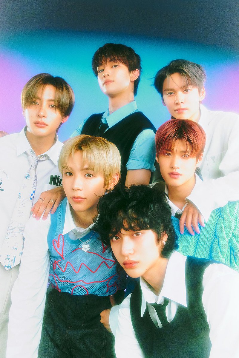 RIIZE_official's tweet photo. 라이즈, 日 데뷔 동시에 또 터졌다! 오리콘 위클리 싱글 차트 1위!
첫 싱글 ‘Lucky’ 인기! 빌보드 재팬 톱 싱글 차트도 주간 1위!
 
https://t.co/QhYNnhDgbn

#RIIZE #라이즈 
#RISEandREALIZE
#Lucky #RIIZE_Lucky https://t.co/cBGfLihNhc