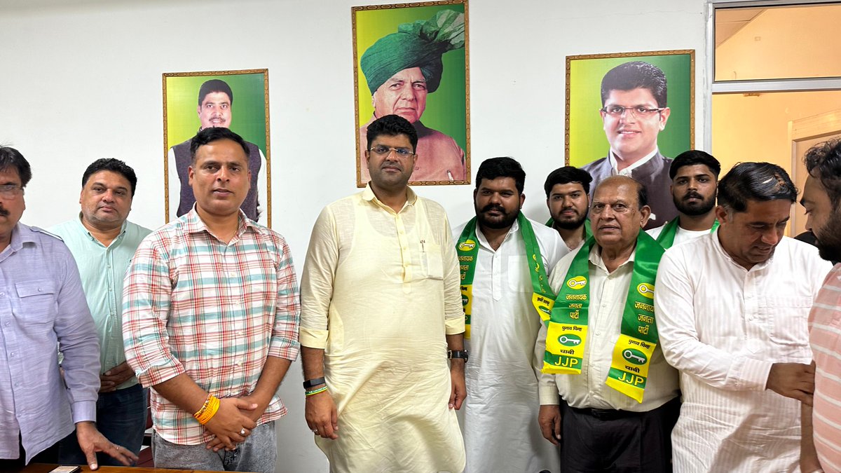 Dchautala's tweet photo. यूथ कांग्रेस हरियाणा प्रदेश सचिव सूर्य प्रताप सिंह राठौर, यूथ कांग्रेस जिला कुरुक्षेत्र प्रवक्ता चंद्र प्रताप सिंह राठौर, जतिन राणा, रघुनाथ राठौर जी नें जननायक जनता पार्टी में शामिल होने का निर्णय लिया है, मैं सभी युवा साथियों का पार्टी में स्वागत करता हूँ... https://t.co/A3c1vA2MAm