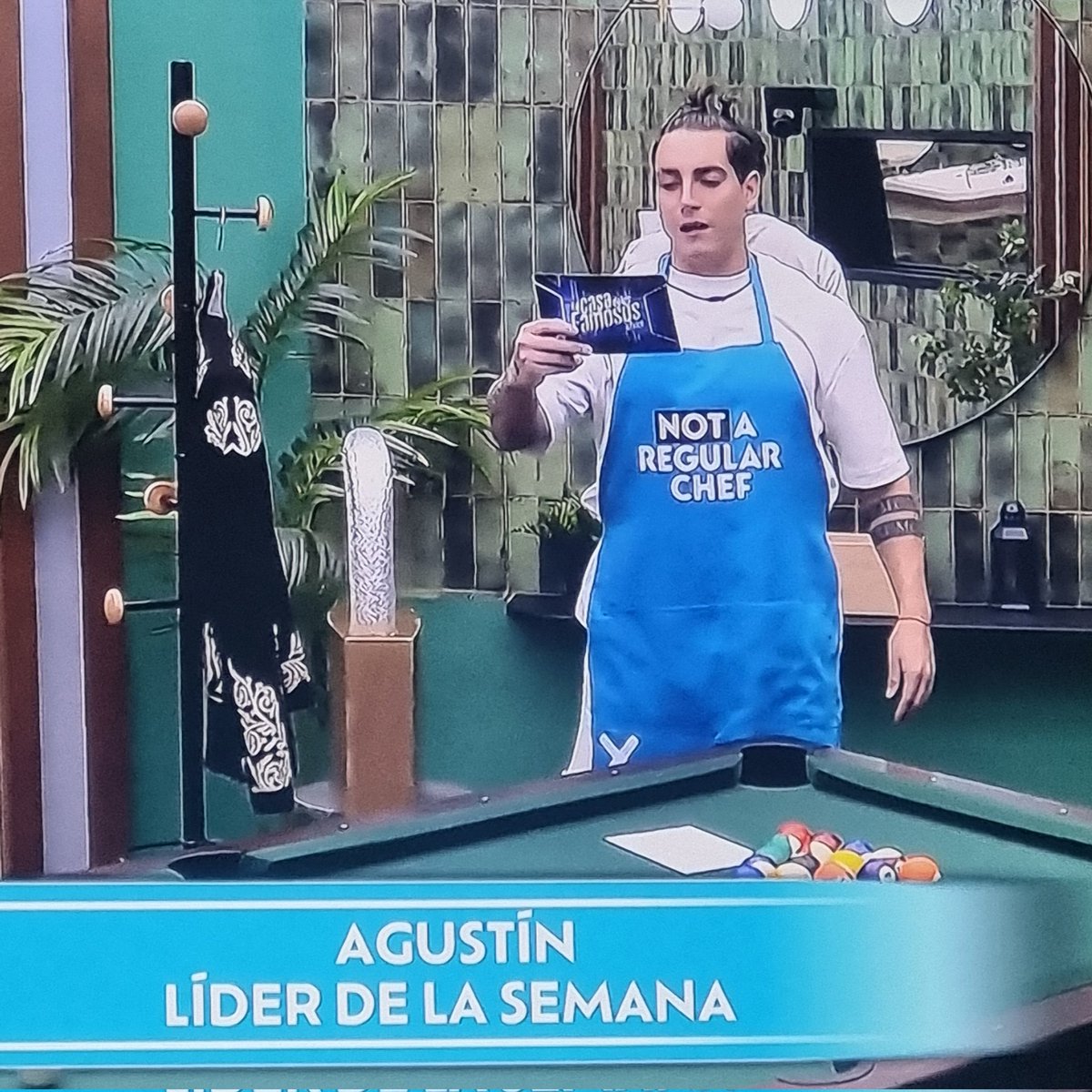 bethsaira02's tweet photo. Amé la #Cuera #Tamaulipeca  que le dieron a #AgustinFernandez .. 
Lo único que le envidio es que creo que ya tiene 3 😁 por cierto es una artesanía 🖤👌 https://t.co/1hv2S2aCGh