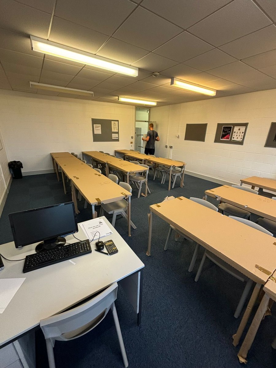 We would like to thank the team for their hard work yesterday on Day 1 of 2 on a large furniture install in Orpington.