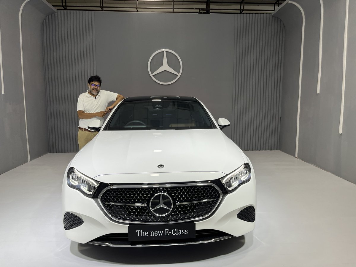 kushanmitra's tweet photo. A technological marvel; and pretty comfortable at the back too.
#NewEClass #KushanDrives https://t.co/lv6MVo7KC6