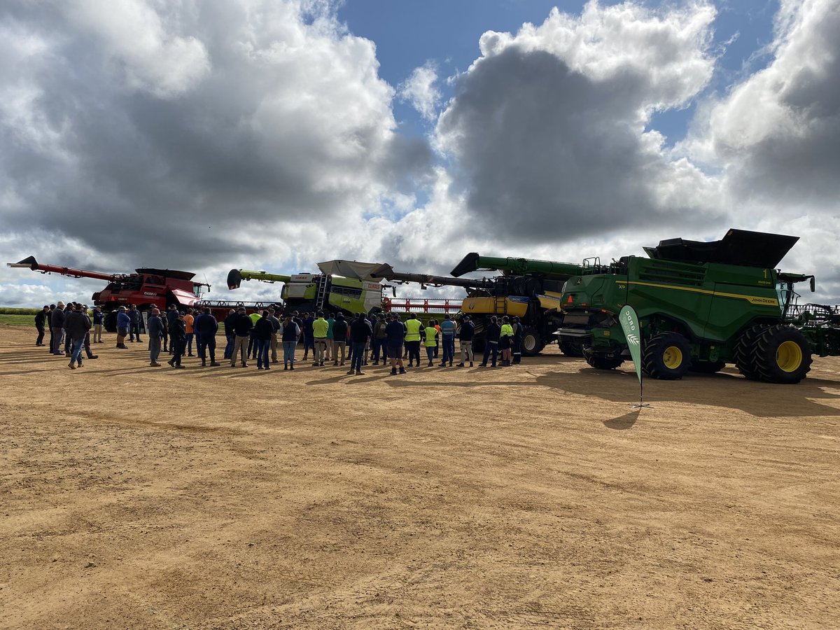 Bezzalenko's tweet photo. A great turn out to #theGRDC Harvest Set-Up Workshop at Ongerup. If you havenβt already, make sure you register for Wagin, Yealering, Bencubbin or Scaddan.
https://t.co/We4V0ZVZd3
#grdcharvesterworkshops @FaceyGroup
@PrimarySales @1800weevil @peterdnewman @FBG_Jerramungup https://t.co/aQGlup7ZF7