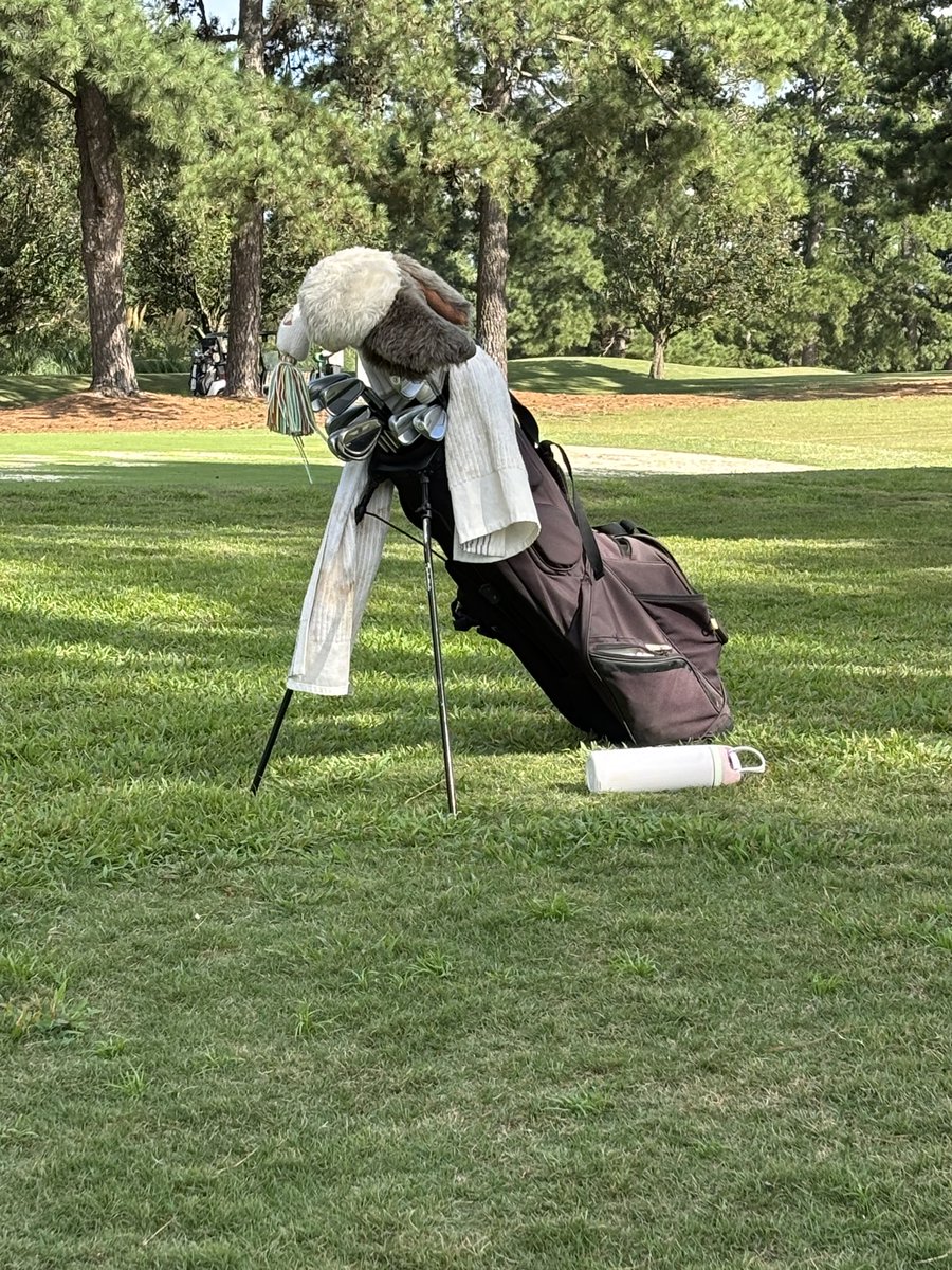 🗓 Tuesday 9/10
🏌️‍♀️ SWAC Match #4 - Host Panther Creek HS 
⛳️ Falls Village GC
⏱ 3:00 PM — Starters 
Kelsey, Lydia, Jeannie, Carson, and Kathryn 🦅💜💛 Go Hawks!! 💛💜