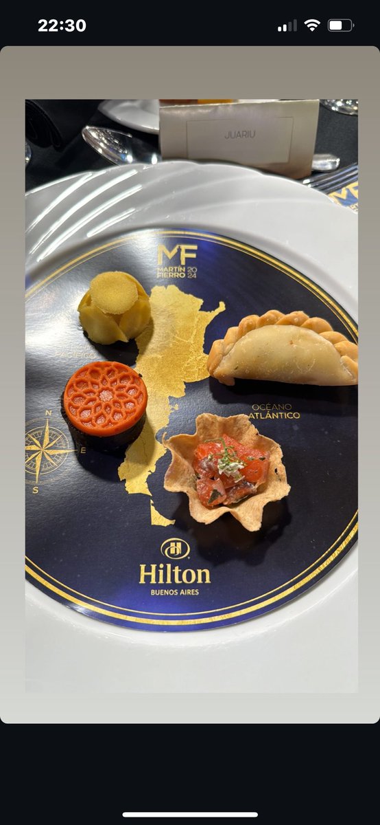 El plato del Martín fierro , hermano me RE CAGO DE HAMBRE CON ESO GOURMET JAJAJAJAJAJA