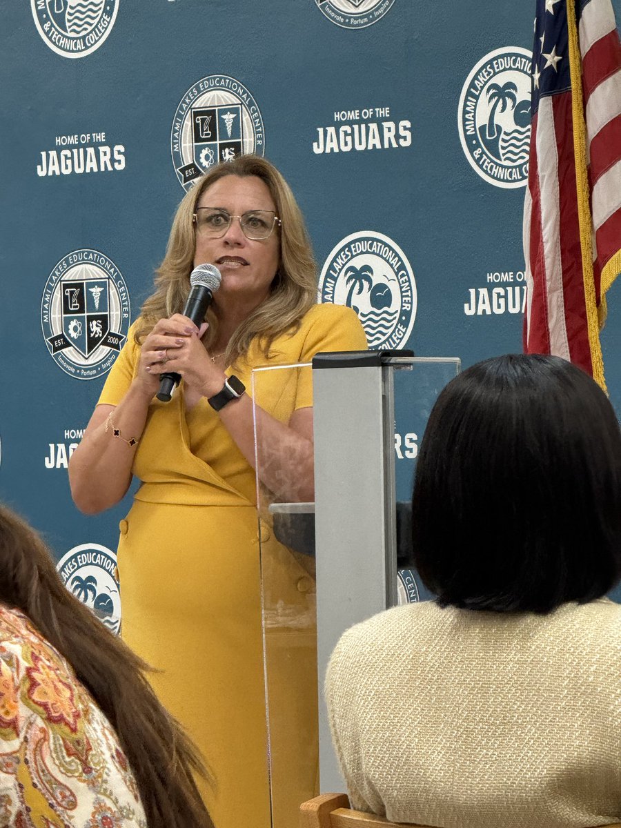 MrsMarrero_FFK8's tweet photo. Put first Scaled Principal’s Meeting was filled with great information on new systems, technology, internal funds, payroll, audits and updates. It is always great to see colleagues, share best practices &amp; learn together, in the BEST Region @MDCPSNorth @FienbergFisher @reaganlyn https://t.co/t2k3jVD47B
