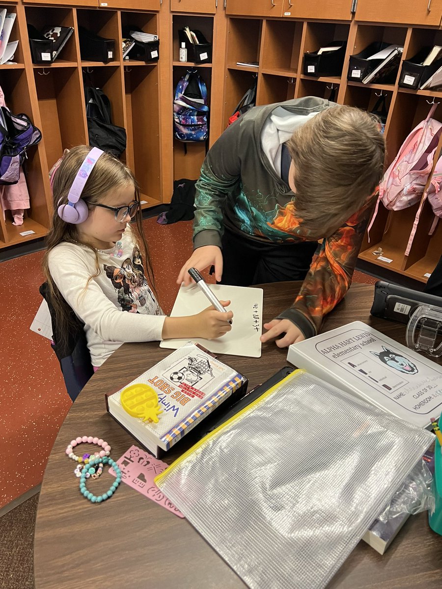 Math, collaborating, 4th grade has it all in Mrs. Eckerles class! I so enjoyed my morning with these mathematicians sharing strategies and diving into some multi-step word problems #TrustyHuskies #AHL_AVID #CPSBest