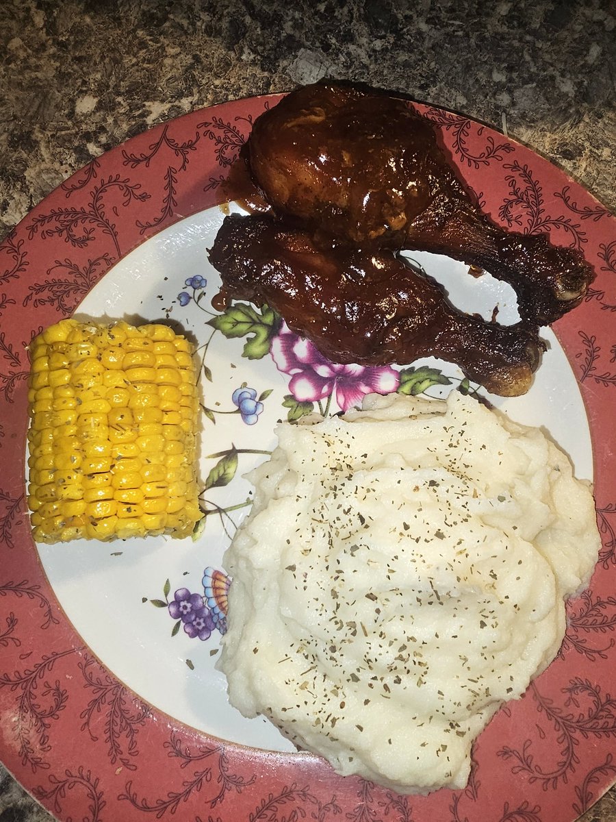 barbie_ciroc's tweet photo. #SweetOnionBBQChicken π§
ππ
#GarlicMashedPotatoes π§π₯π§
#CornOnTheCob π½π½π½
#LiptonIcedTea π₯€π₯€π₯€
#BasketballWives @VH1 @iamjennifer @EvelynLozada @iamshaunie
#FatalAttraction @tvonetv
πππππππππππππππππππππππππππππππππππππππππ https://t.co/tIowZu2VT0