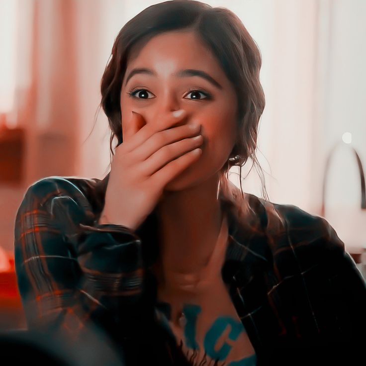 jennaOrteg1's tweet photo. damn jenna fell hard imo because how in less than four years you go from having potential of being the most paid best young actress in the world to an actress that only cares about +18 scenes her downfall in this point's really big how can she attract more people this way idk tho https://t.co/Zw8NwQuCXs