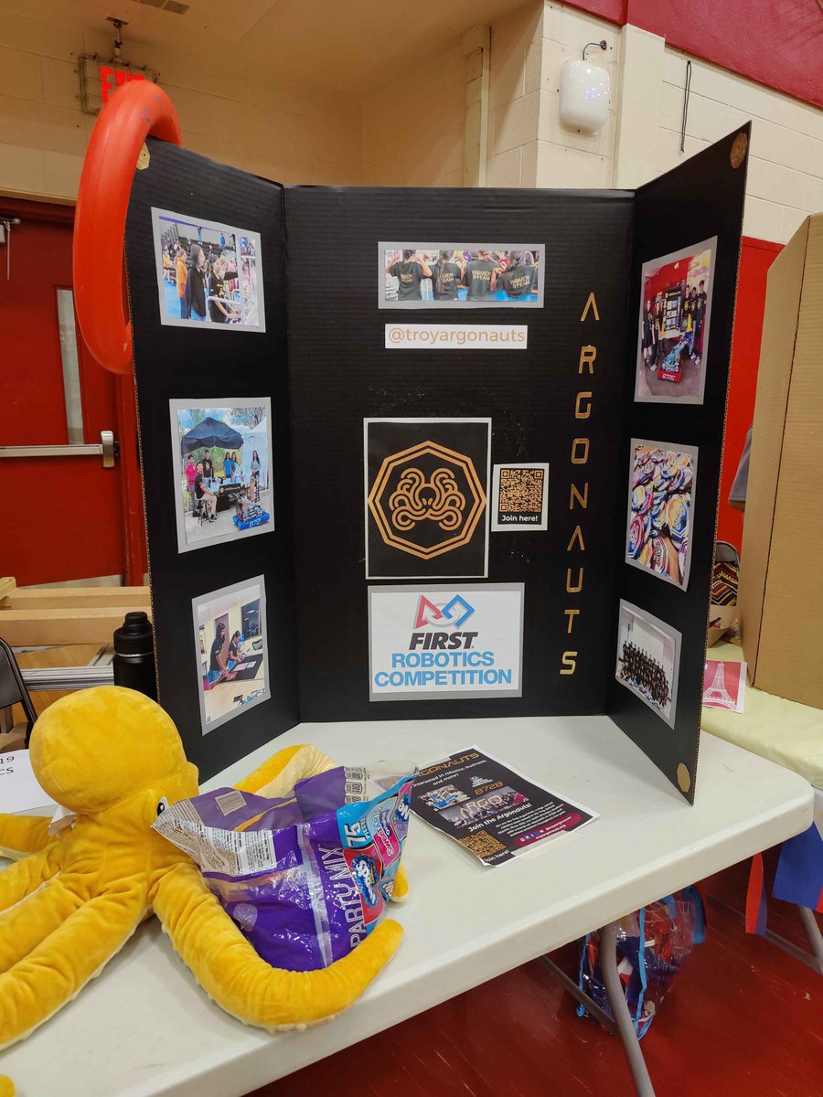 troyargonauts's tweet photo. We had so much fun taking part in this year’s activity fairs! Thanks to everyone who came out and we look forward to meeting the new members of our team!

#omgrobots #morethanrobots #stem #steam #firstinmichigan #fim #frc https://t.co/AnGNQ4tV3O