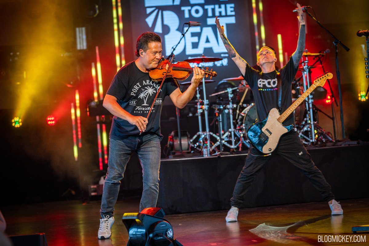 BlogMickey.com tweet media