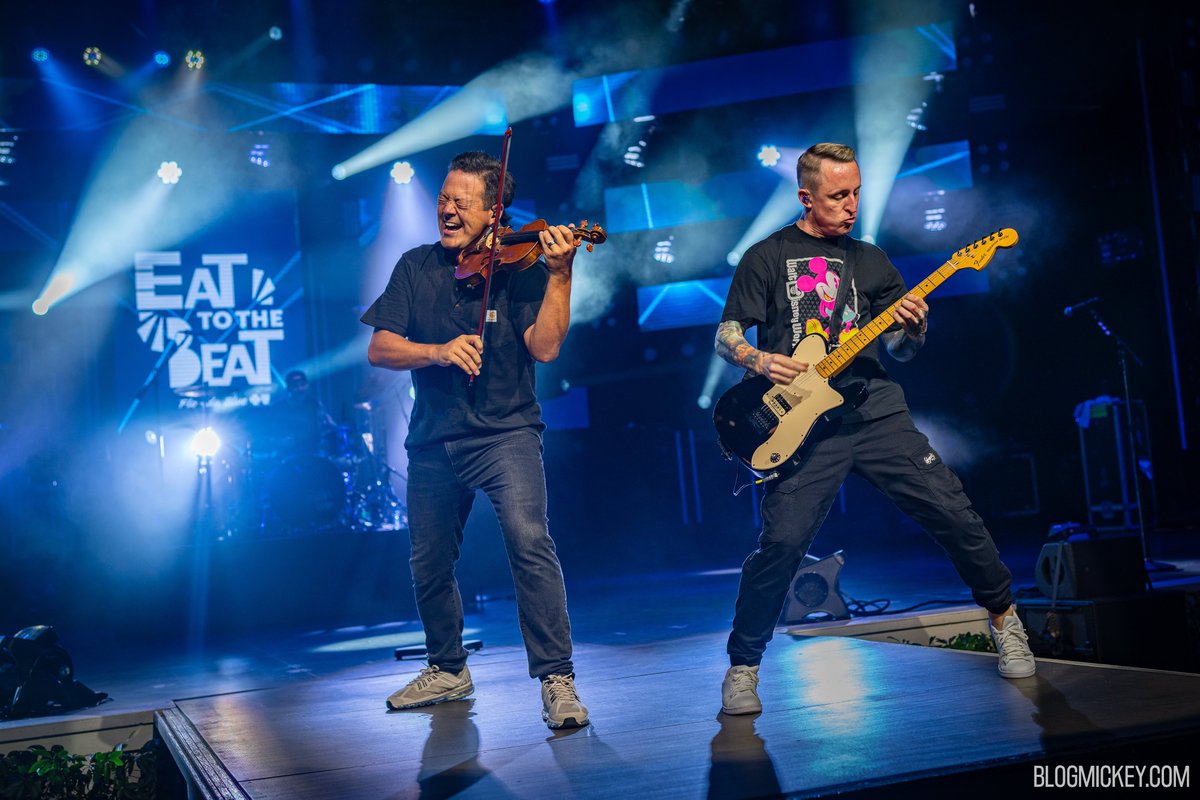 BlogMickey.com tweet media