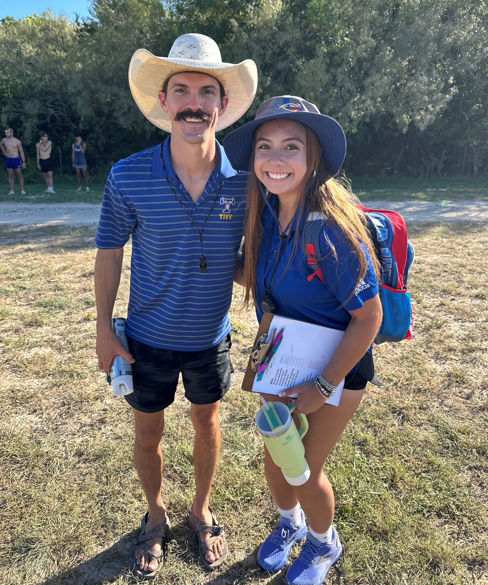 CodyRayTaylor's tweet image. What I like about hosting meets: it’s building something you can see. Each year you see the growth. You see more coaches happy to come to a quality meet. More kids smile bc it’s their favorite meet of the year. Pic- Sr. who wanted a selfie, as it was her favorite every year.