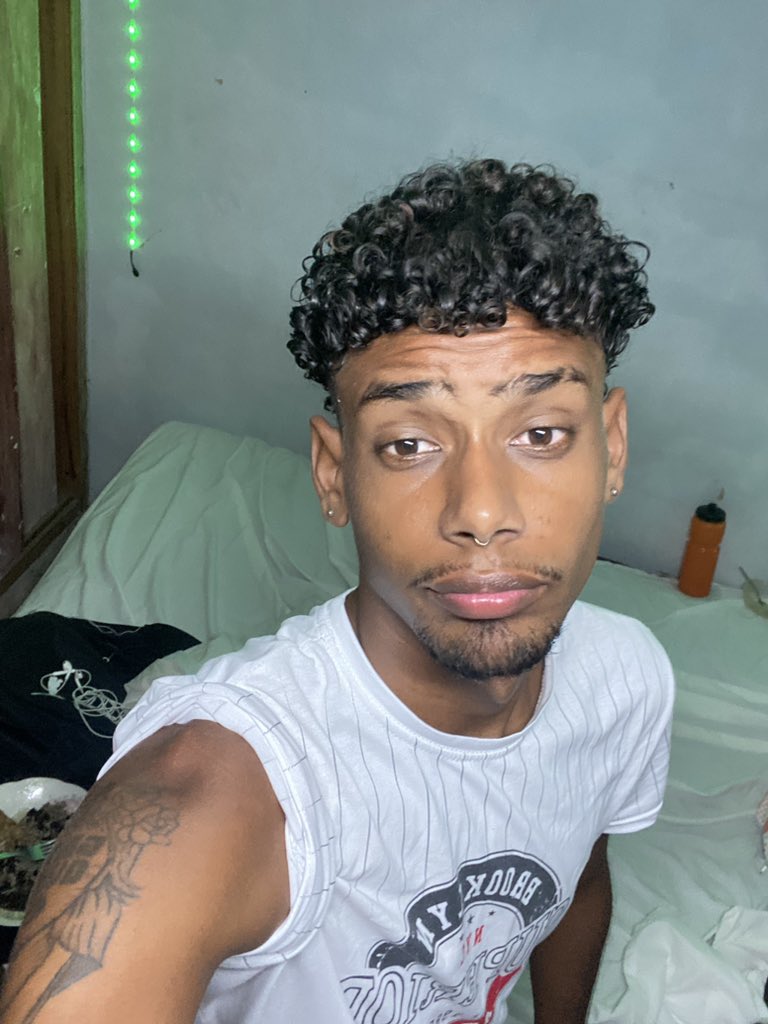 brianfaraon's tweet photo. El reguero 💀😂 https://t.co/tbRlVxtnLv