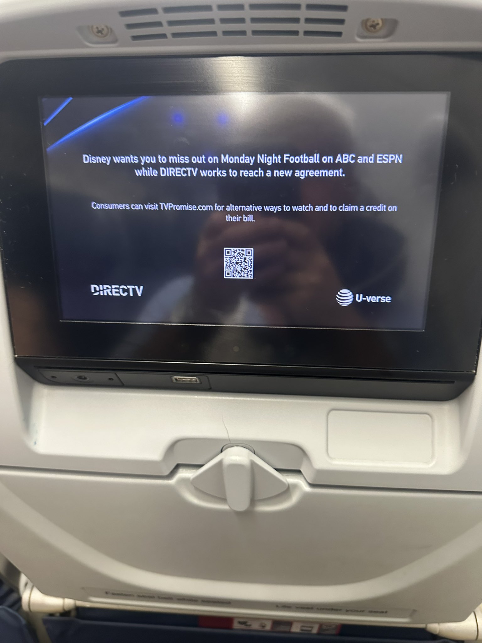 Dusty Baker on X Me trying to watch Monday Night Football on my flight but this is what we get https t QUldKqtIRQ X